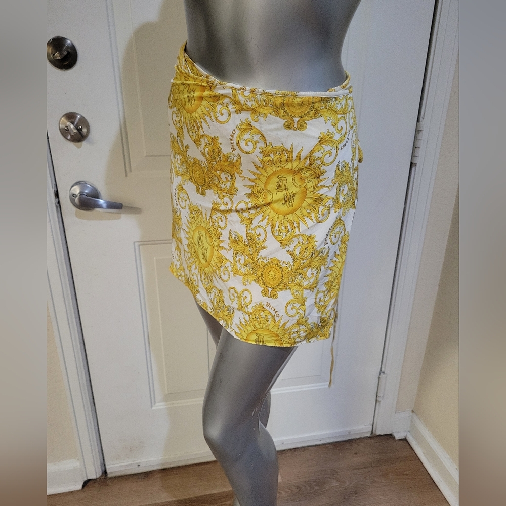 Versace Womans Wrap Skirt Pareo Classic Logo Gold White Large